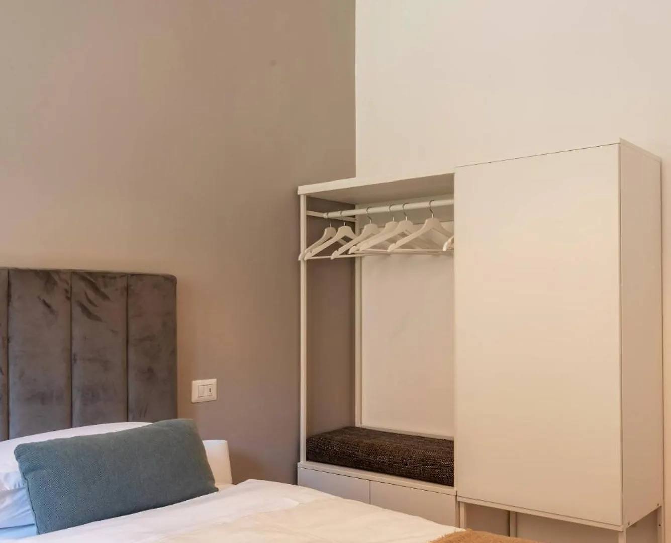 Daire Agostino Flexyrent Apt Ac Milano İtalya