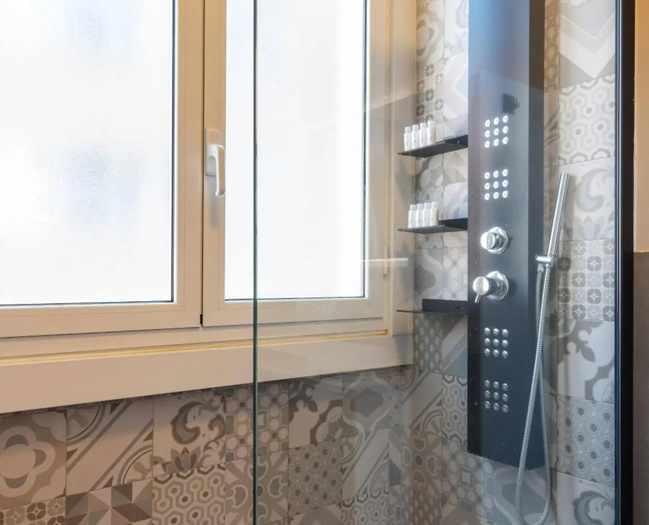 Agostino Flexyrent Apt Ac Milano İtalya