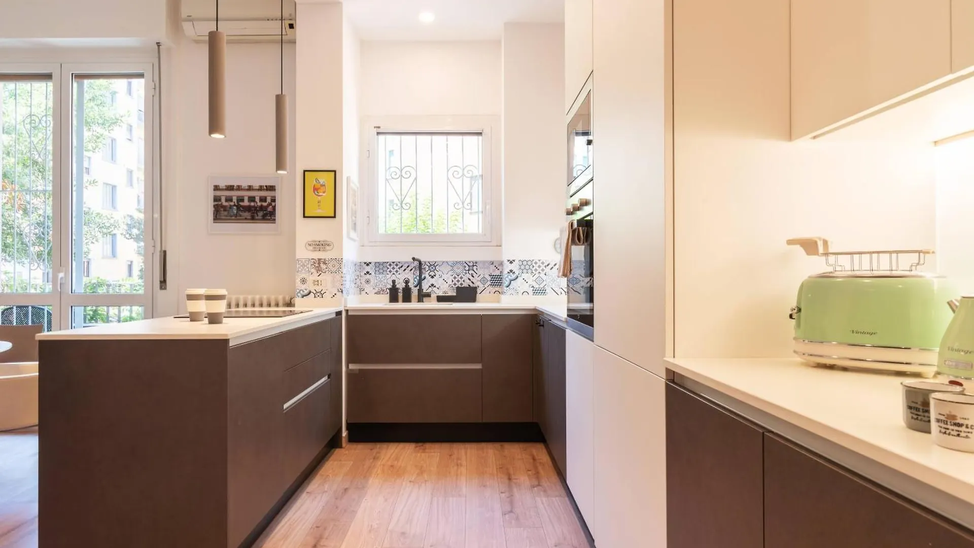 Agostino Flexyrent Apt Ac Milano İtalya