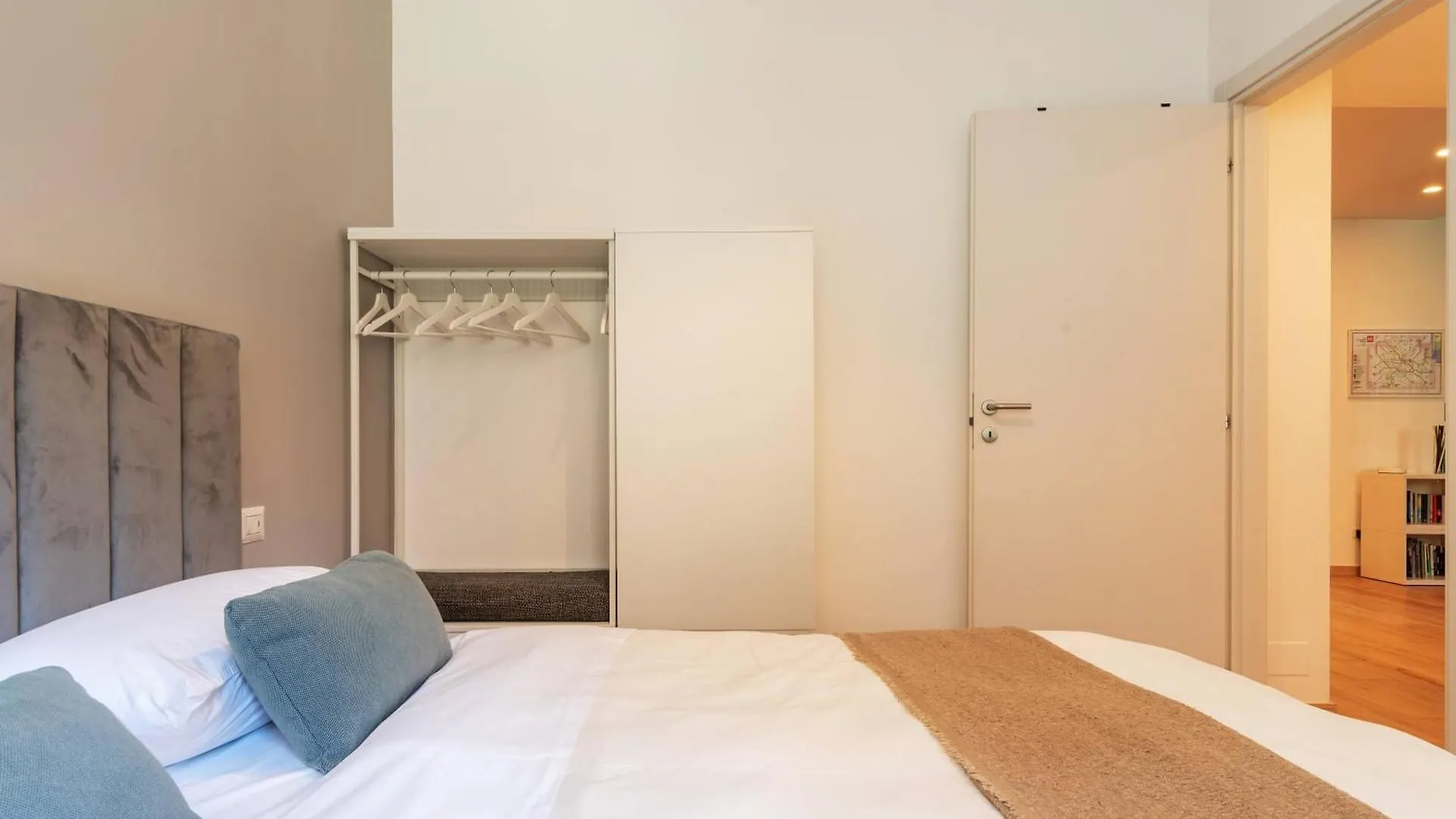 Agostino Flexyrent Apt Ac ミラノ イタリア