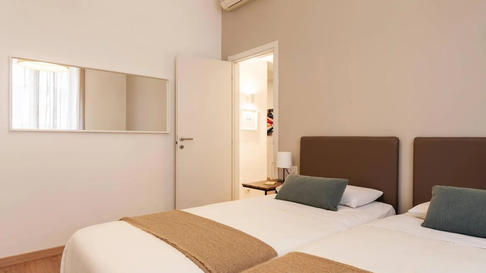 Agostino Flexyrent Apt Ac ミラノ 0*,  イタリア